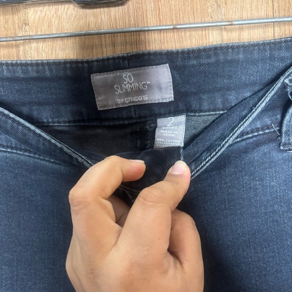 Chico's Women's Dark Blue Straight Leg Jeans size 2 - Picture 2 of 6